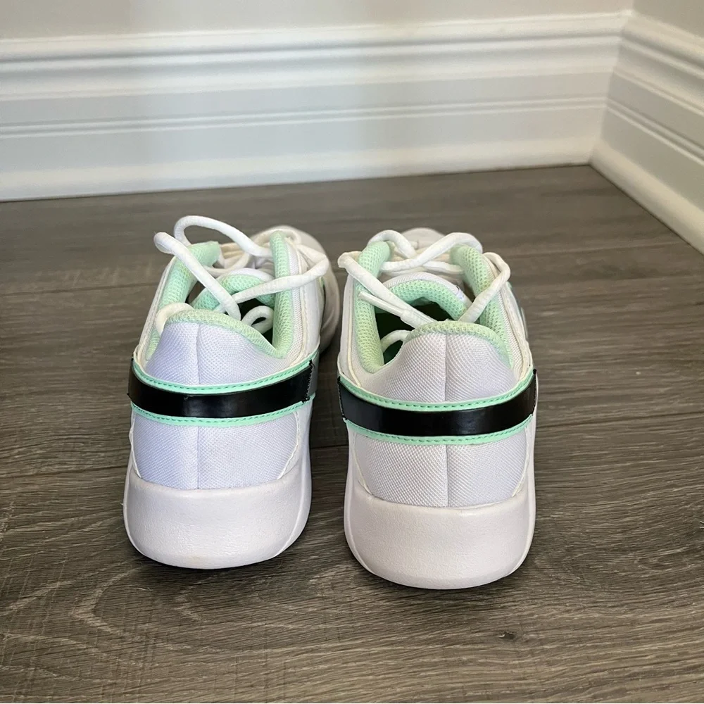 Nike Trainers - Picture 4 of 8